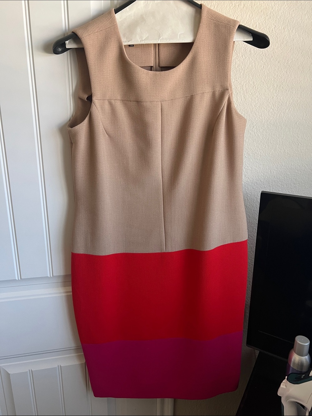 Jones New York Beige, Red & Pink Colorblock Midi Dress